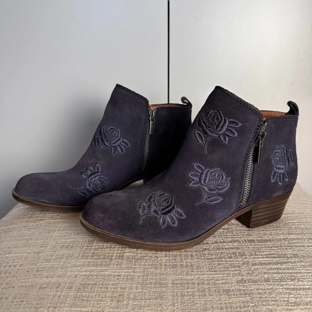 Lucky Brand Women's Suede Embroidered Rose‎ Ankle Booties Boots Size 6.5M